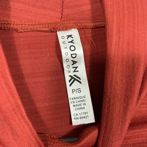 Kyodan Outdoor Red Orange Long Sleeve Activewear Shirt | Size Petite Small - Picture 3 of 4